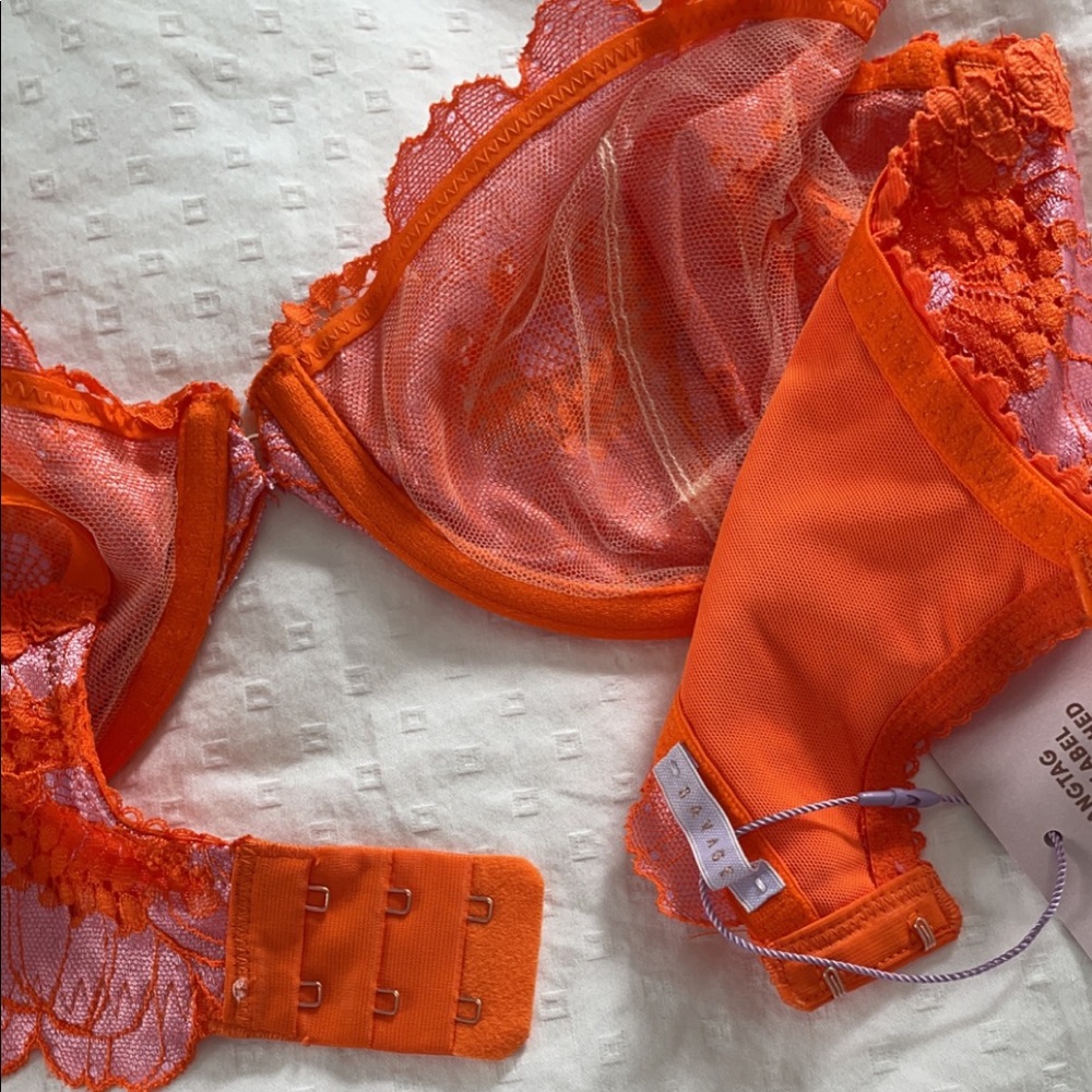 NWT Savage x Fenty Perfect Poppies Unlined Lace Demi Bra - Picture 14 of 15